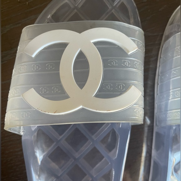 CHANEL CLEAR CC LOGO SLIDES - size 39-40 - Picture 4 of 15